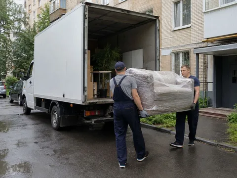 Газель увеличенная · Грузовой автомобиль · 2,5 т — перевозчик Грузчики, переезды под ключ. ГАЗели, Екатеринбург