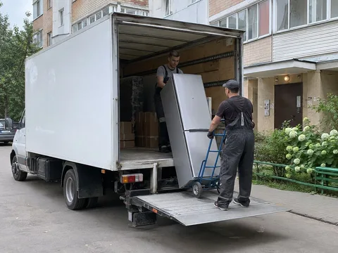 Газель · Грузовой автомобиль · 2 т — перевозчик Перевозка холодильника. ГАЗели. Грузчики, Екатеринбург